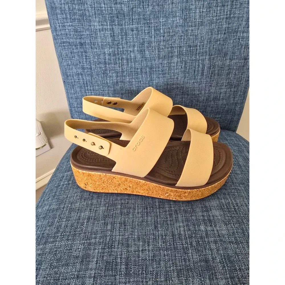 Crocs LiteRide Brooklyn Low Wedge Sandal Beige Brown Cork Platform Womens 7